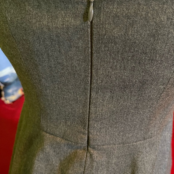 Club Monaco strapless lined grey wool dress Size 6  with side slit pockets - Picture 2 of 9